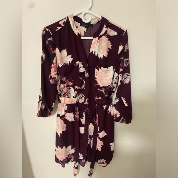 Dynamite Floral Dress - Picture 1 of 2